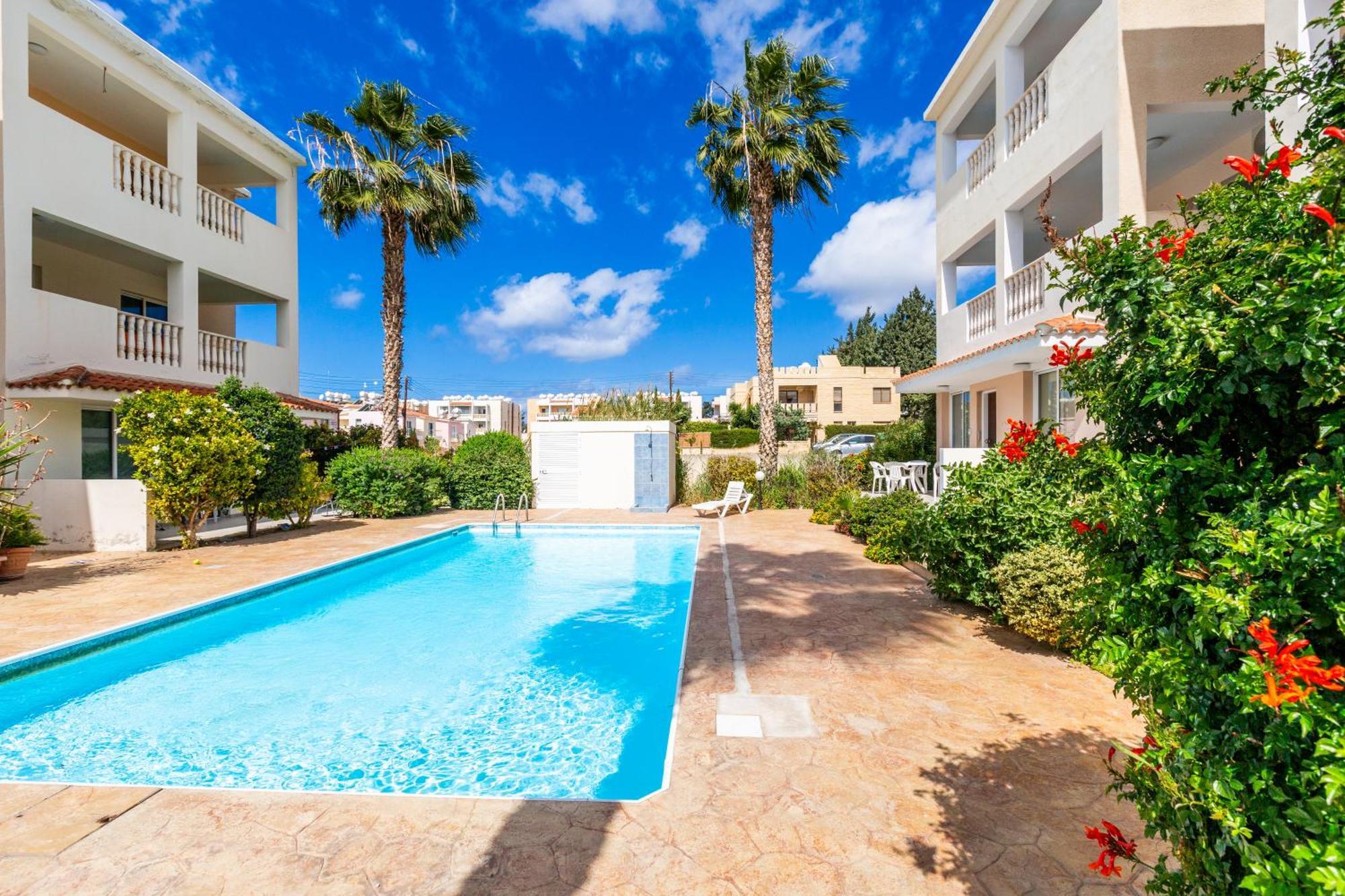 Beautiful 2 Bed Apartment In Paphos Cyprus Exterior photo