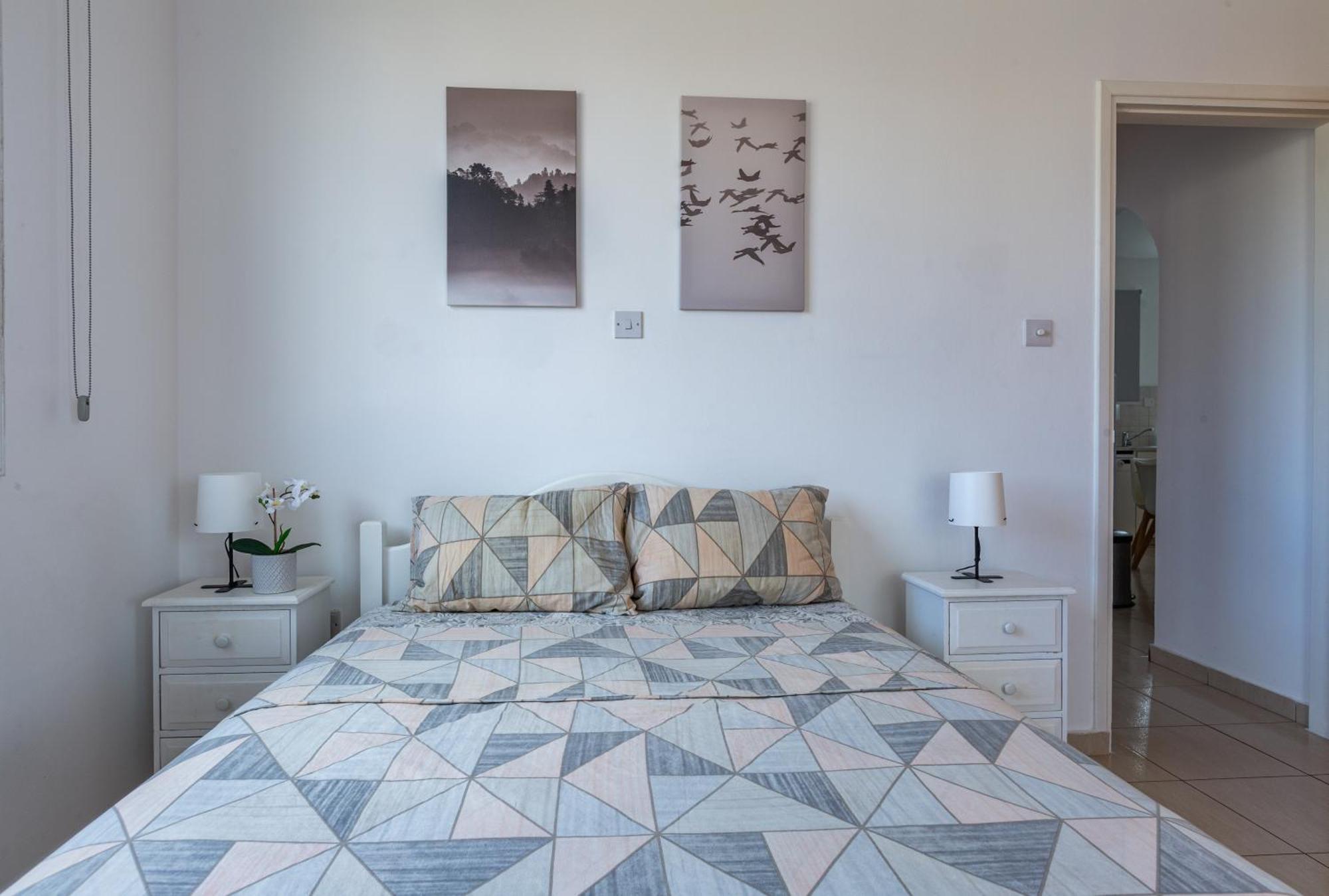 Beautiful 2 Bed Apartment In Paphos Cyprus Exterior photo