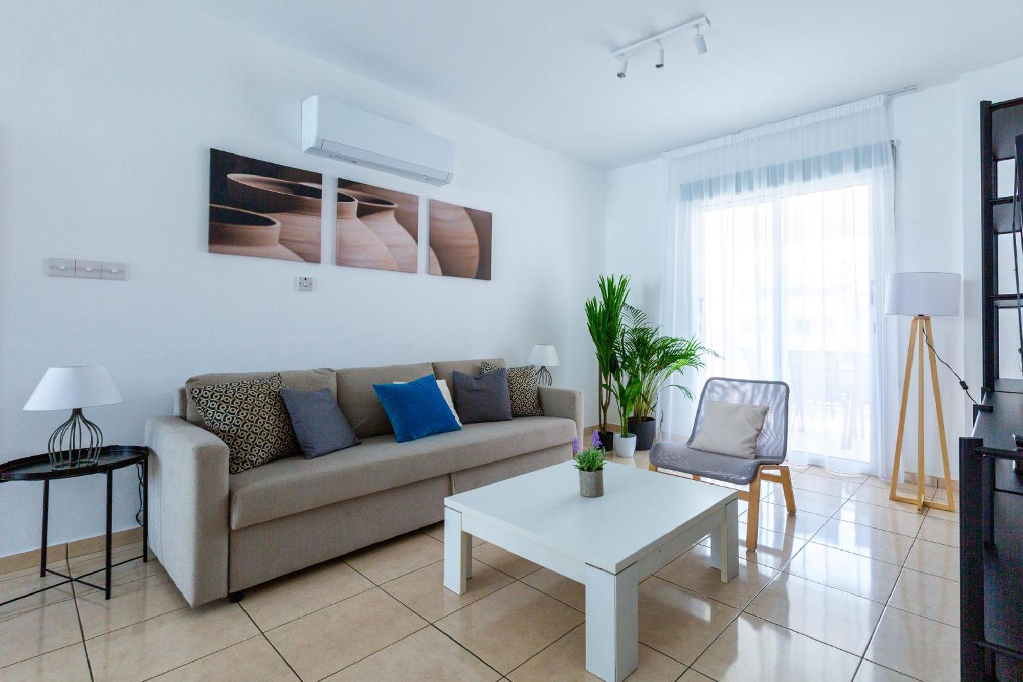 Beautiful 2 Bed Apartment In Paphos Cyprus Exterior photo